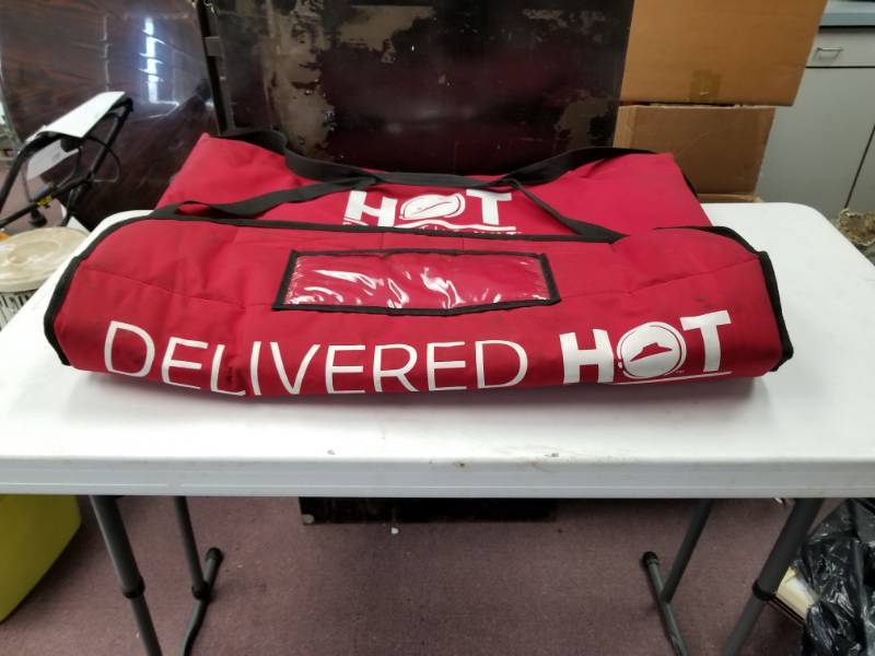 lot 10036 image: Insulated Pizza Delivery Bag