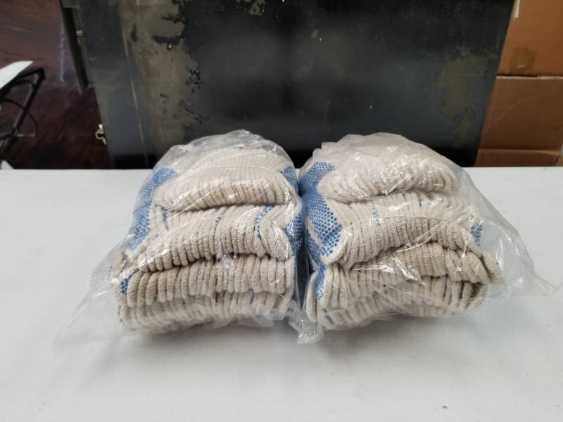 lot 10178 image: Two packages of Work Gloves