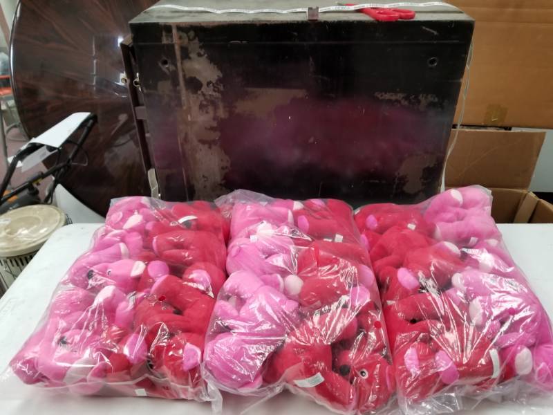 lot 10268 image: Red and Pink Teddy Bears Lot