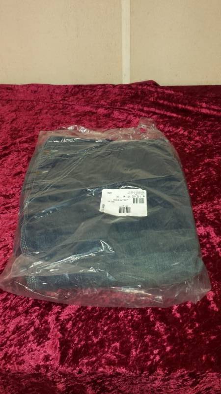 lot 10263 image: Overalls Lot