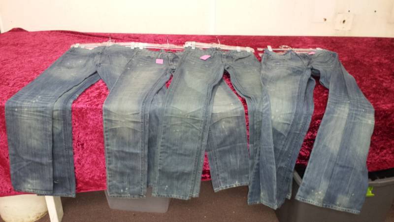 lot 10314 image: Womens Jean Lot