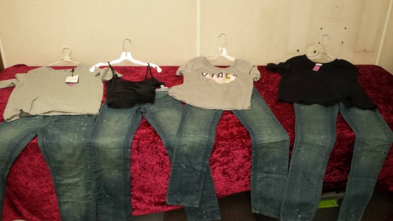 lot 10316 image: Shirts and Jeans Lot