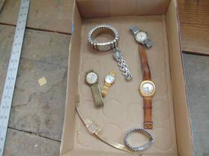 lot 3310 image: Selection of Watches - Mens 