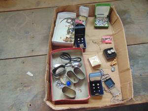 lot 3311 image: Selection of Costume Jewelry