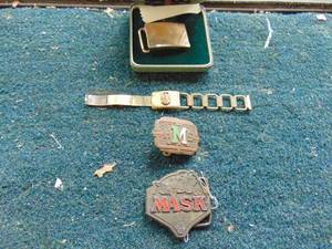 lot 3329 image: Assortment of Belt Buckles - Mask