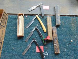 lot 3338 image: Selection of Straight Razors
