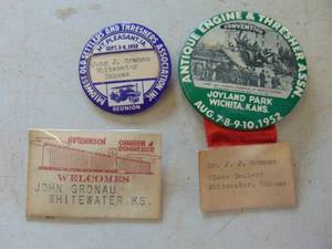 lot 3378 image: Old Settlers and Thresher Pins