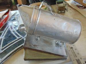 lot 3390 image: Bee Smoker
