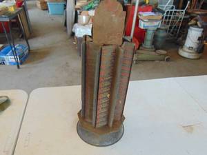 lot 3400 image: Metal Tack Counter Display