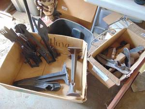 lot 3449 image: Ice skates and shoe lasts