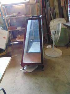 lot 3468 image: Small Display Case - Glass Shelves