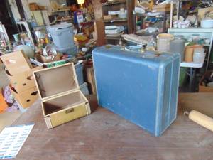lot 3485 image: Hardback Vintage Suitcase and Train case