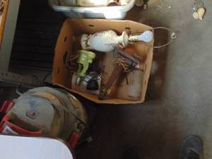 lot 3487 image: 3 lamps in Box - no shades