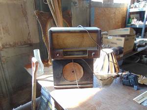 lot 3488 image: RCA and Westinghouse Tube Radios - Untested