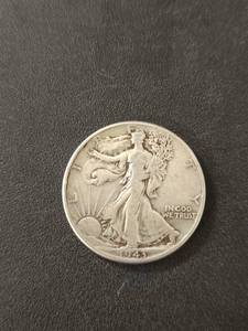 lot 8 image: 1943 Walking Liberty Half Dollar Coin 90% Silver