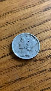 lot 13 image: 1929-D Mercury Dime US Silver Coin 90% Silver