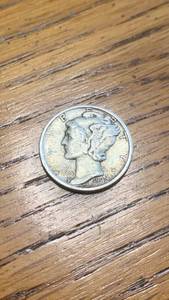 lot 16 image: 1942-S Mercury Dime US Silver Coin 90% Silver