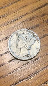 lot 17 image: 1929-D Mercury Dime US Silver Coin 90% Silver