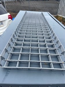 lot 282 image: Bundle of 4 Wire Metal Shelving Racks - Grey 3 x 1 - 1.5 Holes