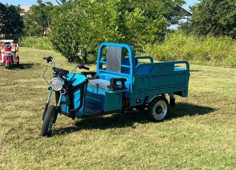 lot 115 image: Unused 2026 IRET13 Electric Tuk Tuk - Color options - Black, Dark Green, Gray, Blue