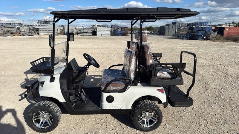 lot 103 image: Unused SD Lanch SDLE80 4 seat Deluxe Golf Carts - White