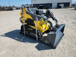 lot 2975 image: Unused Atspower Mini Skid Steer  ATS-460  yellow