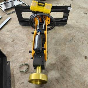 lot 10313 image: Unused CAPTOK CK-D680 Hydraulic Pile Hammer Skid Steer Attachment