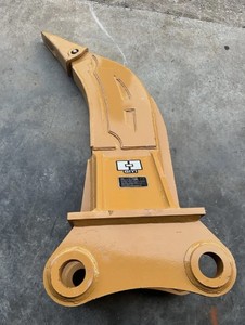 lot 106711 image: GIYI Excavator Ripper Tooth  Shank  Fits CAT 320  80mm Pins