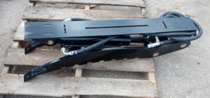 lot 106755 image: Excavator Thumb Attachment  Fits 7-9 Ton Machines  1110mm Length