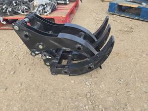 lot 106936 image: Unused Mini Excavator Grabber Attachment (Thick Grabber)