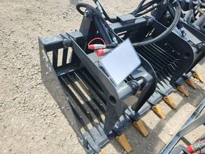lot 2602 image: Unused Landhonor Hydraulic Rock Grab Bucket  RGB-11-72W