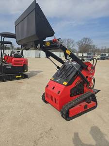 lot 106978 image: Mini Skid Steer Loader  Model CK360T  420cc  Tracked