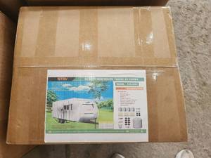 lot 16123 image: StarVox 20-22 FT Non-Woven Fabric RV Cover  RVC-2022