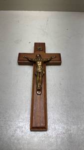 lot 314 image: Wooden Wall Crucifix with Brass Corpus
