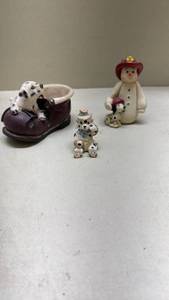 lot 316 image: Dalmatian Decorative Figurine Set