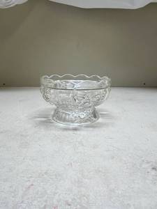 lot 375 image: Cut Crystal Glass Dessert Bowl