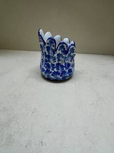 lot 376 image: Blue and White Floral Porcelain Candle Holder