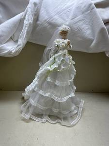 lot 390 image: Duck House Porcelain Bride Doll with Original Tags