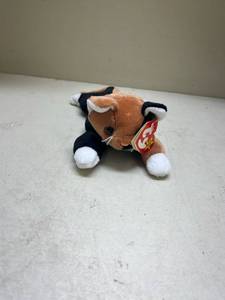 lot 391 image: TY Beanie Baby Chip the Cat 1996