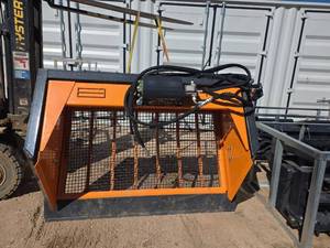 lot 3744 image: Arteer 72-inch Screening Bucket SB-72W
