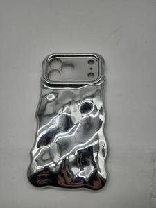 lot 69374 image: Chrome Metallic Crumpled Design iPhone 17 Case - Retail $15