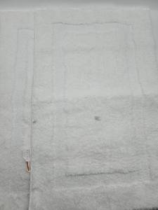 lot 69378 image: 2 White Shag Area Rugs (READ DESCRIPTION) - Retail $125