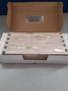lot 16846 image: 20 Pieces Peel And Stick Tile 12x6 - Retail $0