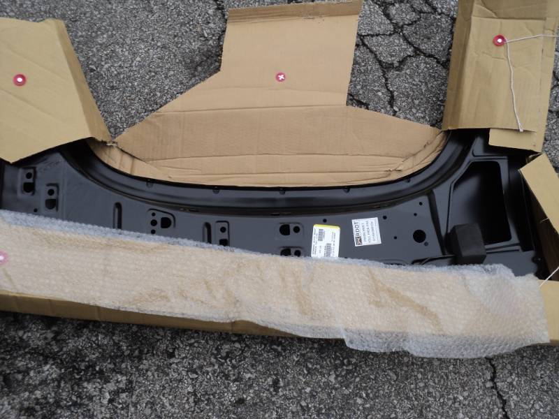 lot 3590 image: Gordon Replacement Fender CV C-10 PU 88-02 Fender GM 1240132, 1802A 99189L, shipping damage