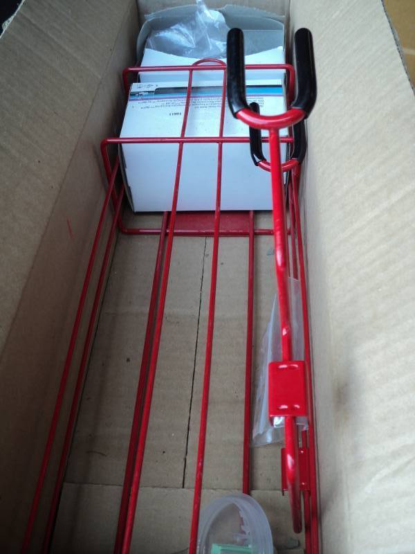 lot 3605 image: 3M paint mixing Rack, red, cups with lids, 2 sizes, other mixing tools not included