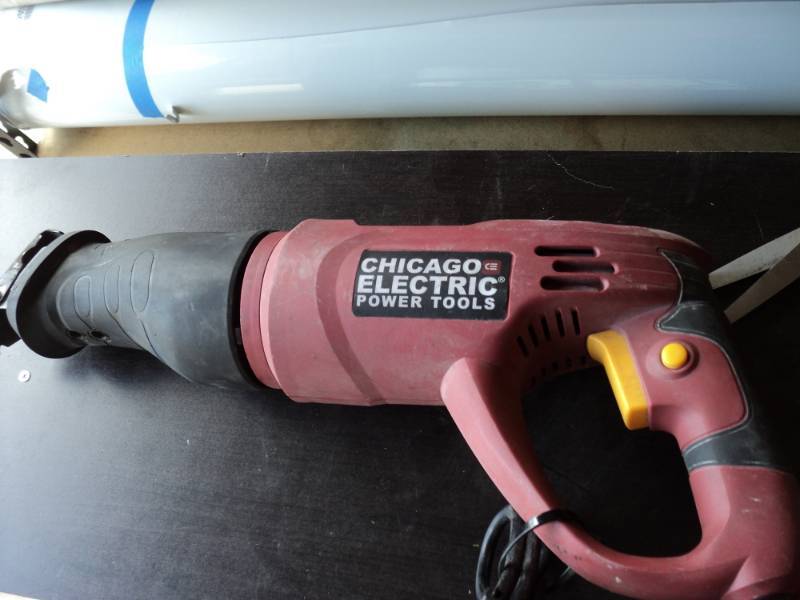 lot 3610 image: Chicago Electric Power Tools Reciprocating saw, used, powers on, 120VAC, blades not included