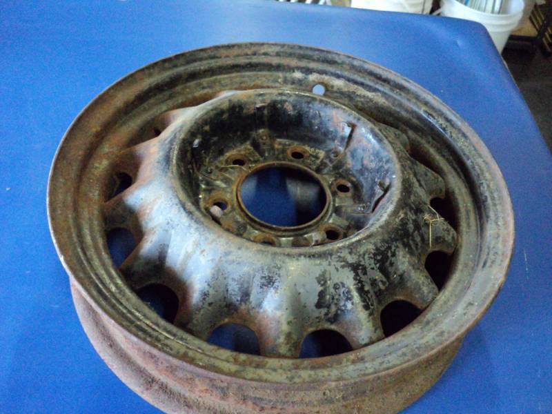 lot 3627 image: 22 lbs hardware in 5 gallon bucket