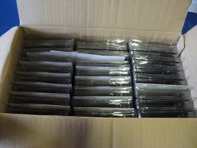 lot 3650 image: (1) case of Luxe Trend Collection access card holder, brown(25) pieces per case