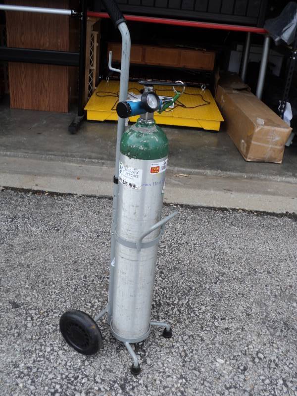 lot 3656 image: Medical Oxygen Compression Tank, (empty) on rolling stand