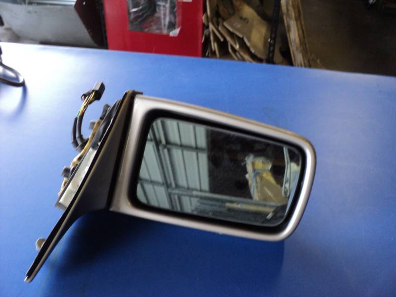 lot 3691 image: Automotive Mirror for 1990 Mercedes SL, used